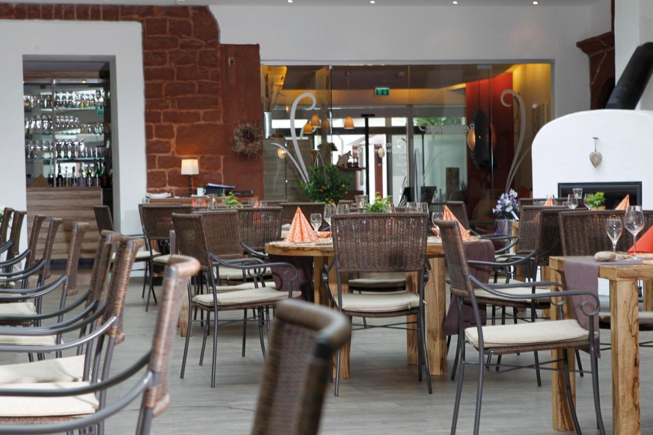 אדנקובן Hotel-Restaurant Pfaelzer Hof מראה חיצוני תמונה