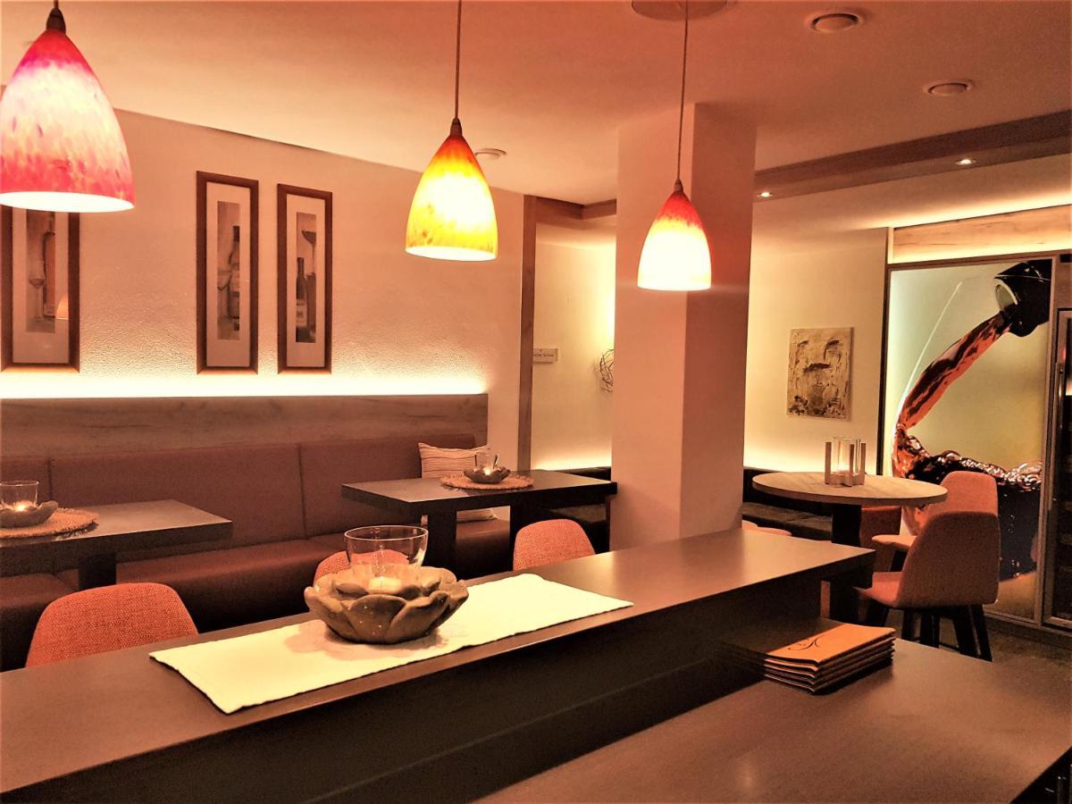 אדנקובן Hotel-Restaurant Pfaelzer Hof מראה חיצוני תמונה