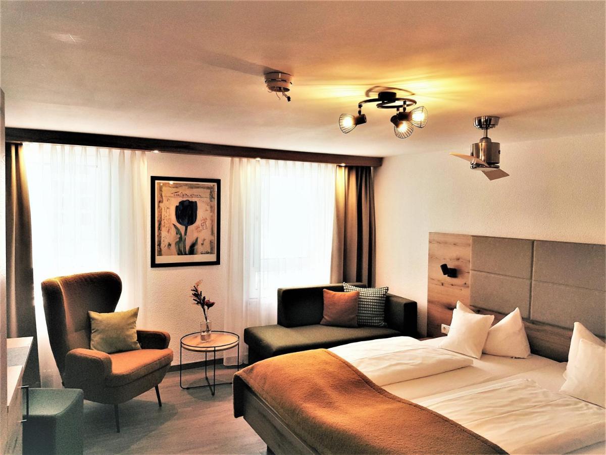 אדנקובן Hotel-Restaurant Pfaelzer Hof מראה חיצוני תמונה