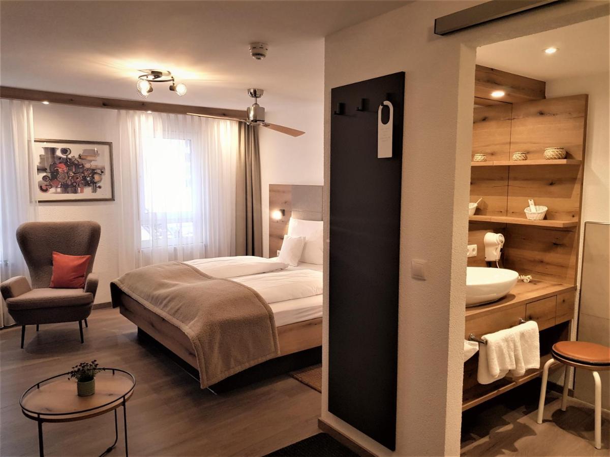 אדנקובן Hotel-Restaurant Pfaelzer Hof מראה חיצוני תמונה