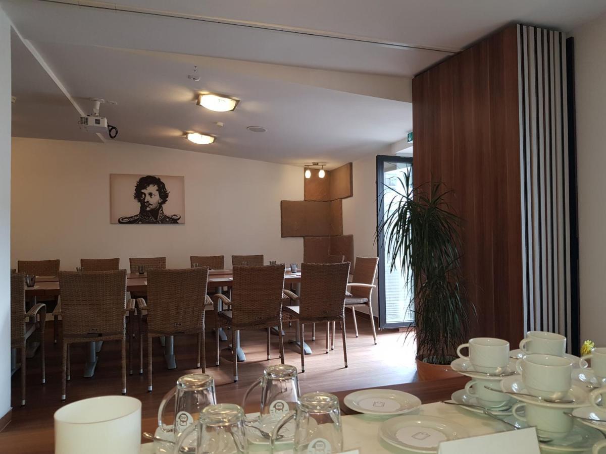 אדנקובן Hotel-Restaurant Pfaelzer Hof מראה חיצוני תמונה