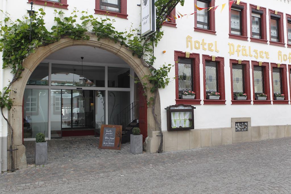 אדנקובן Hotel-Restaurant Pfaelzer Hof מראה חיצוני תמונה