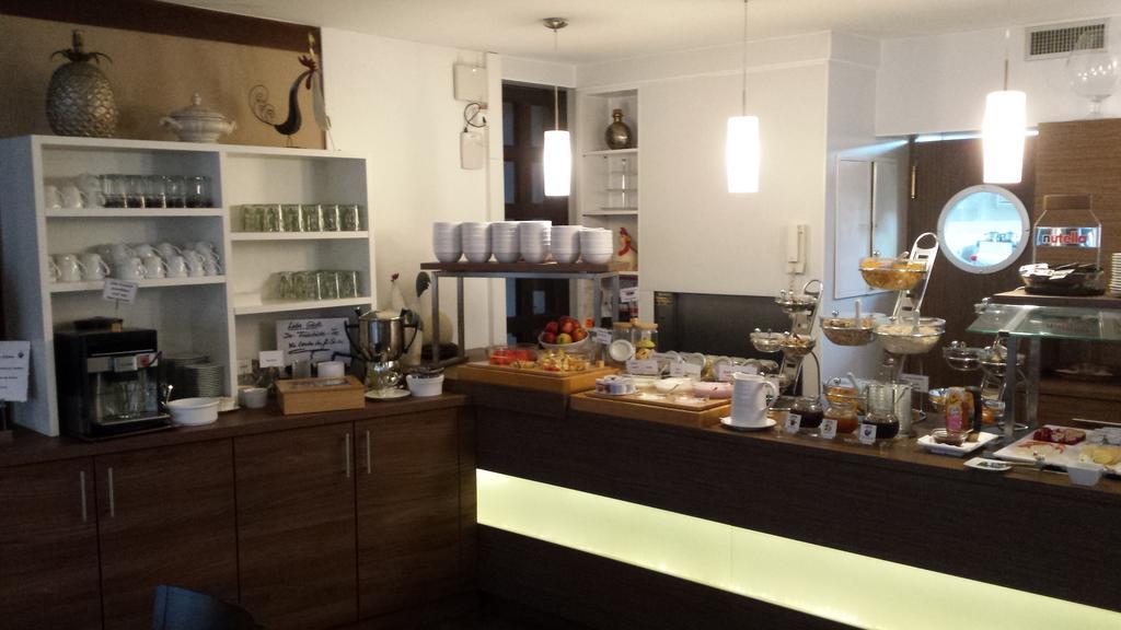 אדנקובן Hotel-Restaurant Pfaelzer Hof מראה חיצוני תמונה